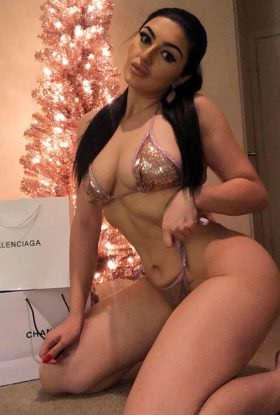 Filipinas in Dubai Escort July
