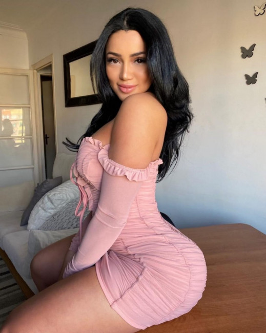 Sex in Dubai Escort Ella